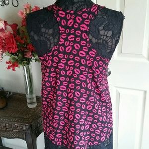 H&M Tops - H&M Kisses High Low Tank Top Size 4 H&M Tops - H&M Kisses High Low Tank Top Size 4